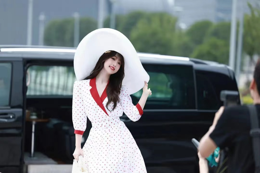 赵露思|3大平台热播榜一新剧，《请君》喜提榜首，赵露思新剧评价反差大