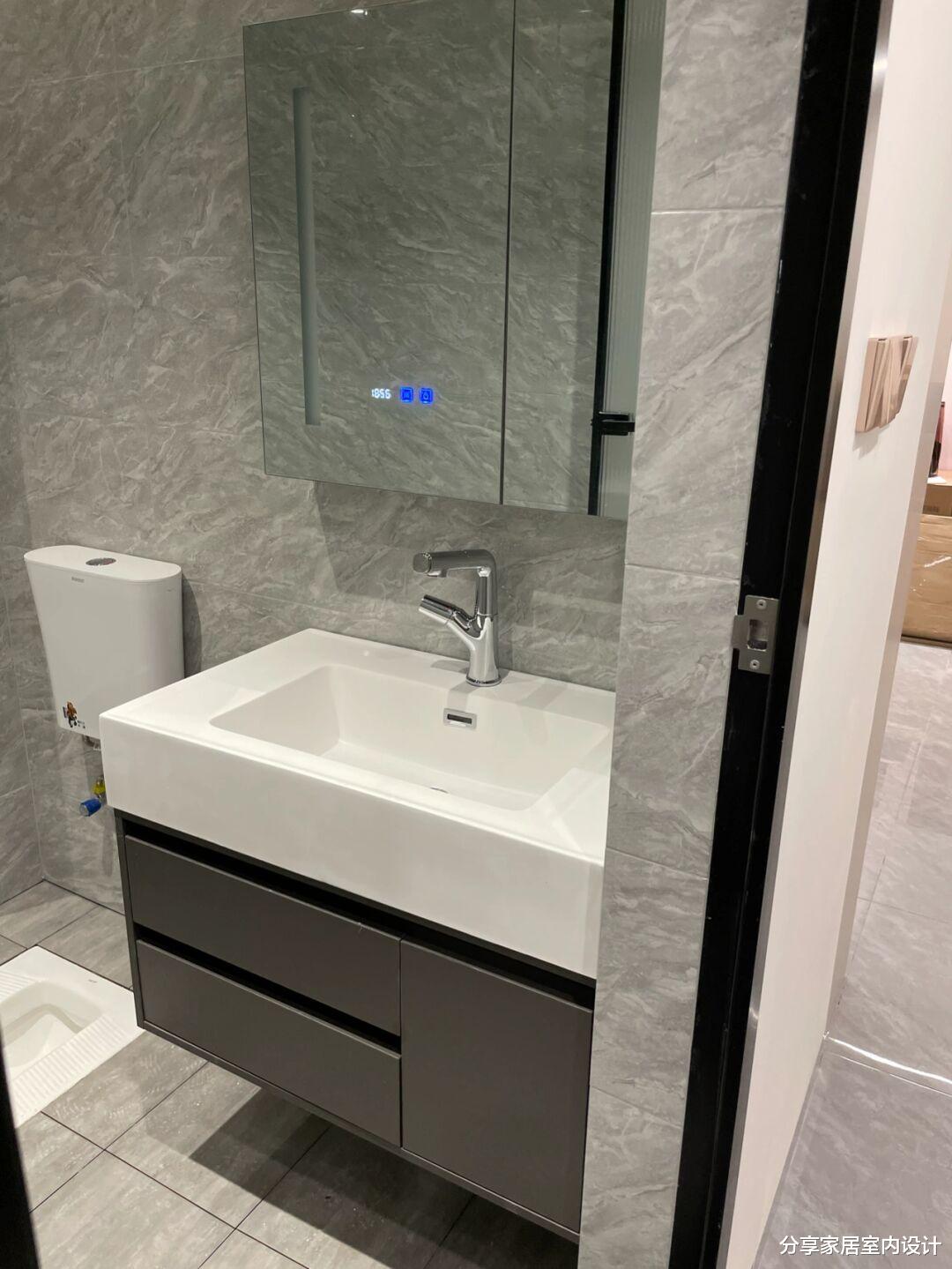 辛苦三个月完工,做开放式厨房非常满意,无主灯的设计很赞!