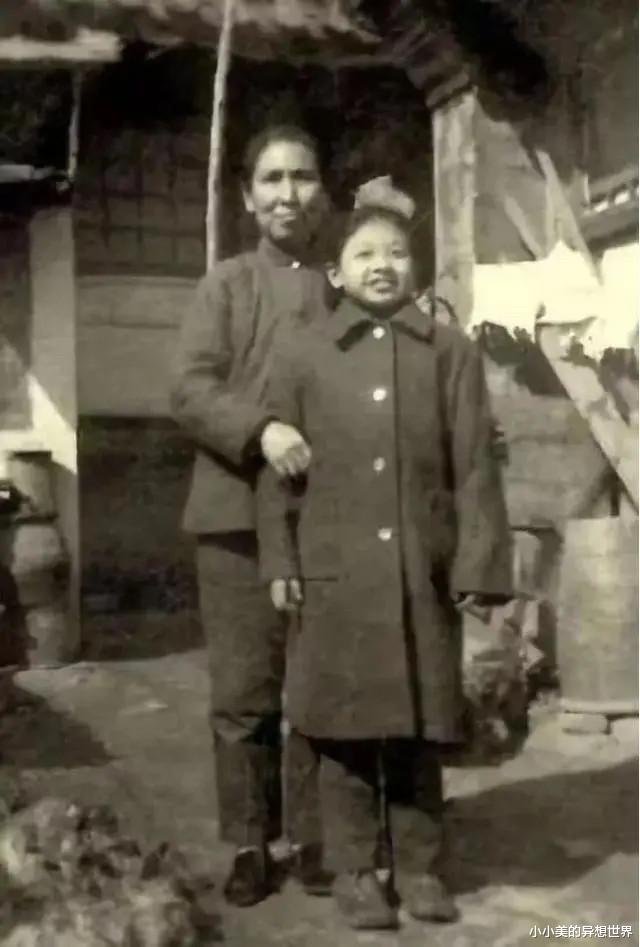 韩红|9岁韩红被母亲抛弃，跪在奶奶跟前求收留：奶奶，我光干活，不吃肉！