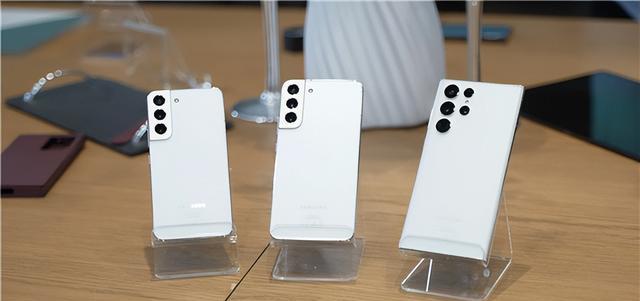三星|iPhone13本土遇最强对手,三星S22Ultra一机难求