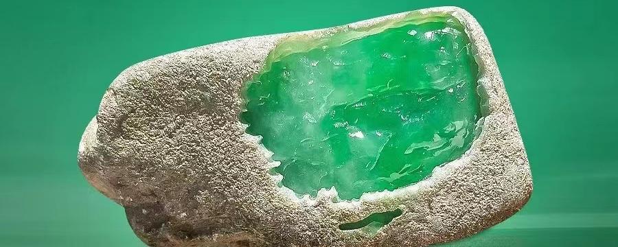 翡翠|“翡翠原石”一般出现在什么地方，在哪里可以捡到翡翠原石？