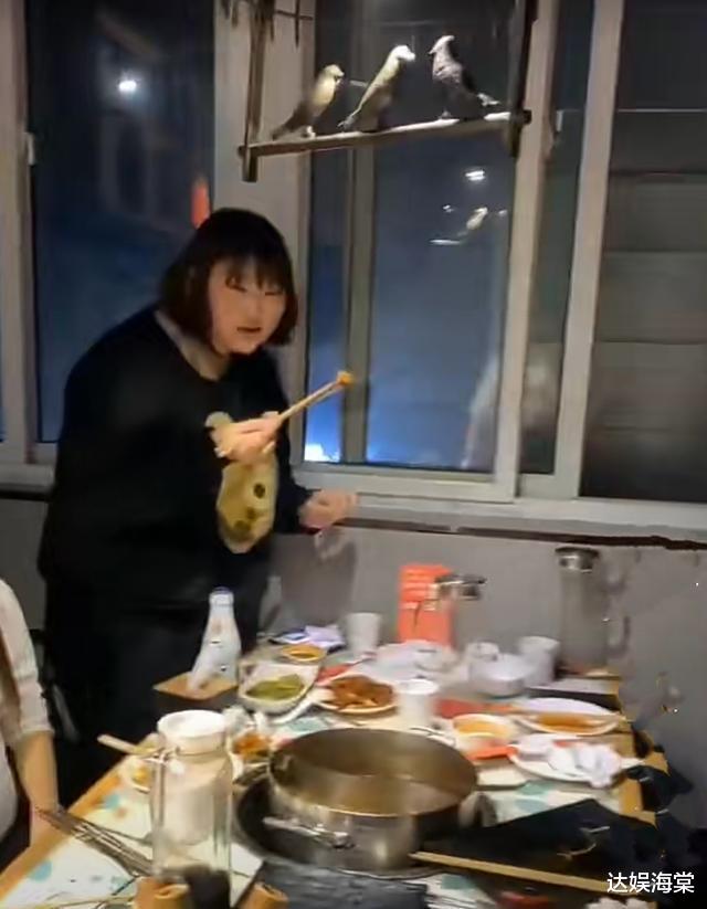 朱雪梅 潜力股!大衣哥女儿朱雪梅下决心减肥,体重230斤仍不缺追求者