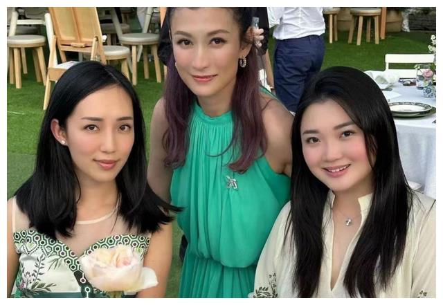 现实版“三十而已”：半个名媛圈的都来了，郭晶晶被冷落了？