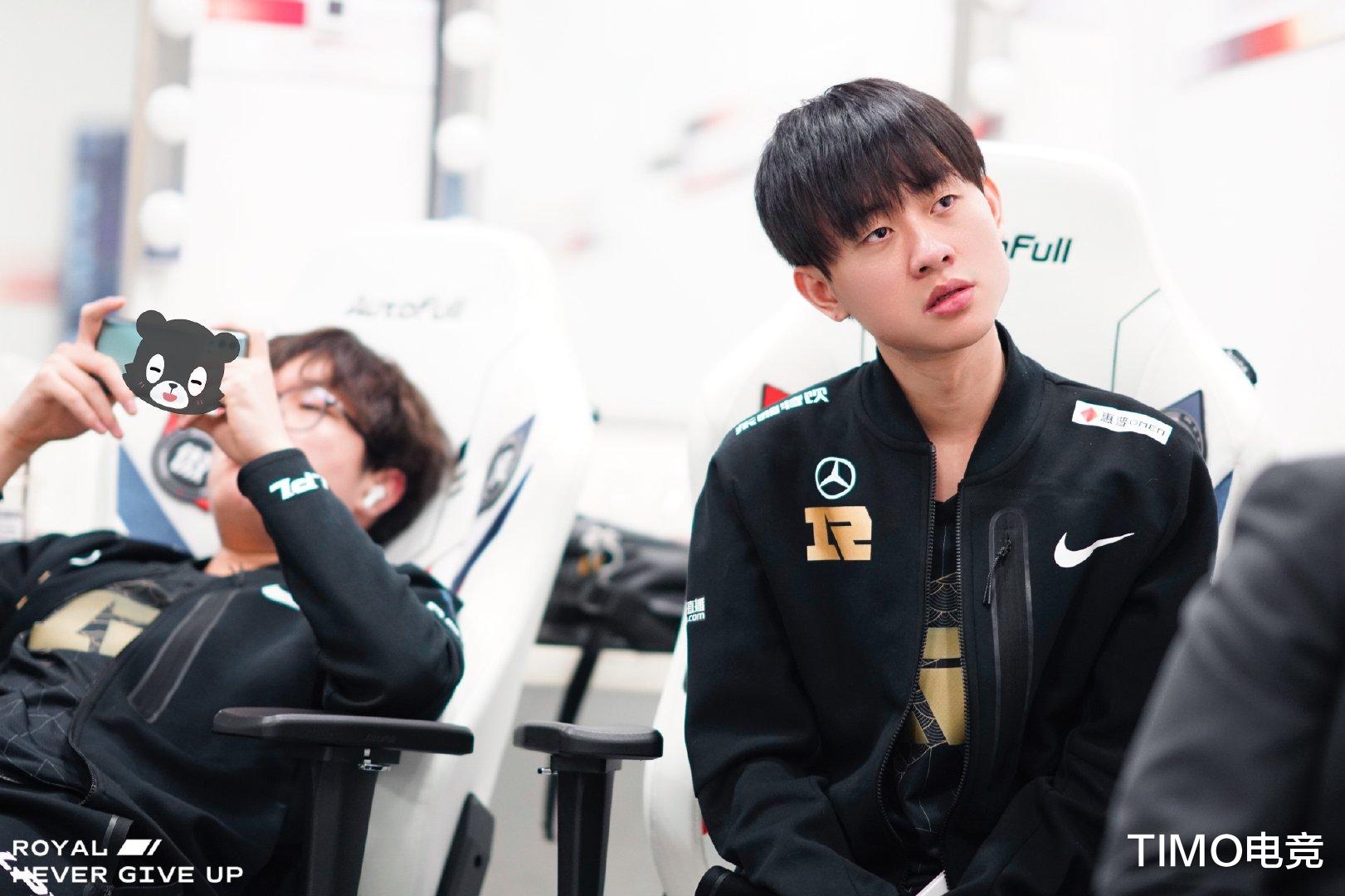 狮子座|LPL女友内卷:一个比一个漂亮!教练,我也想打职业!