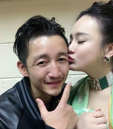 冉莹颖|反差巨大!冉莹颖曝光与三胎近照引争议,网友:姐姐素颜好美