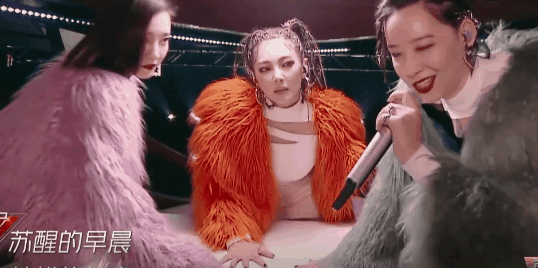 黄圣依|黄圣依组明明很惊艳,为什么无缘前三甲?魏大勋的表情耐人寻味