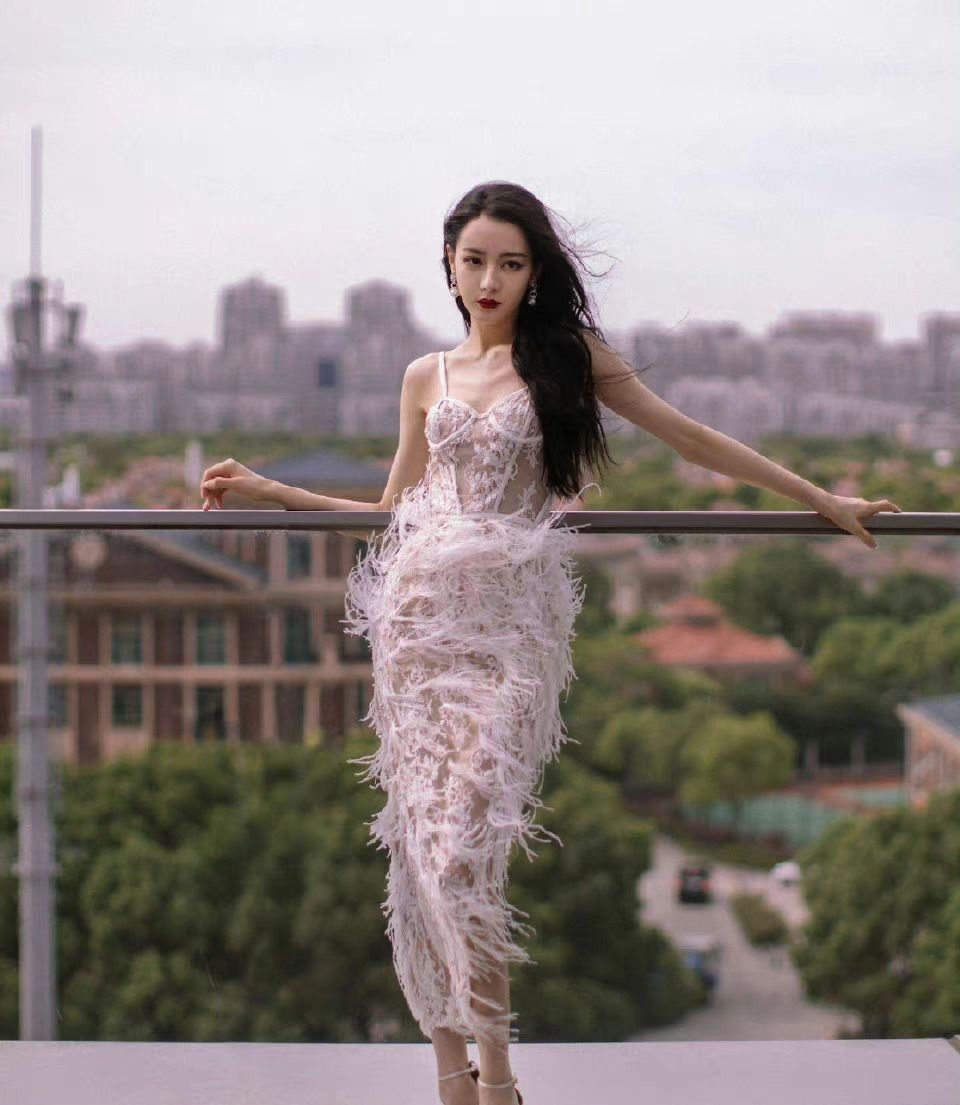 迪丽热巴|汪小菲“子虚乌有”激怒葛斯齐，迪丽热巴再用“子虚乌有”回怼