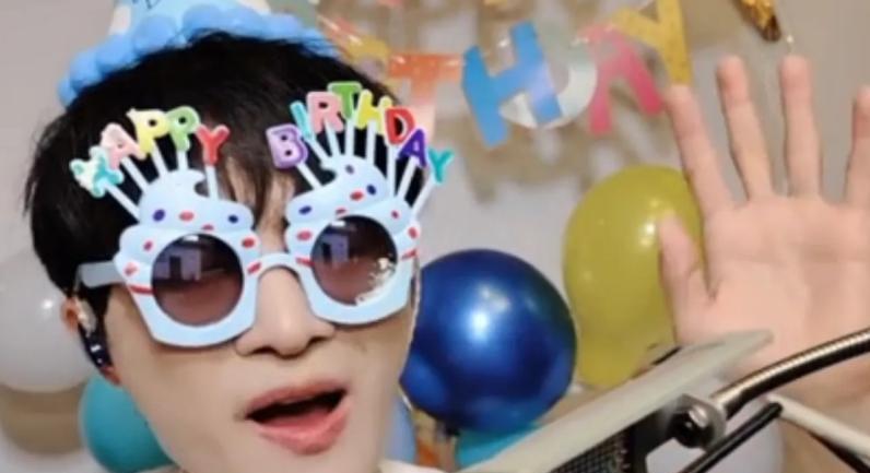 周深|周深生日直播，观看人数4000万，连唱58首单曲，再次改写乐坛历史