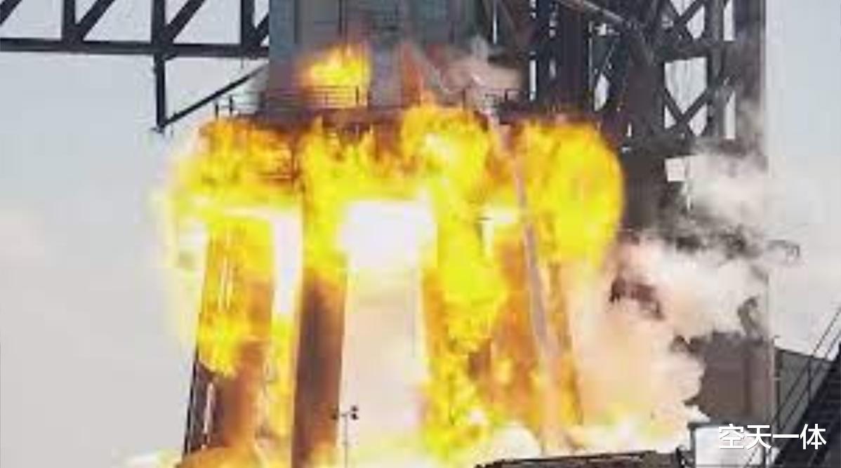 又炸了!星舰测试再出事故,70米高的B7助推器发生爆炸