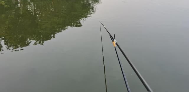 剑与远征|钓鱼人的最高境界！你们的女朋友行吗？网友：爱情最初的样子