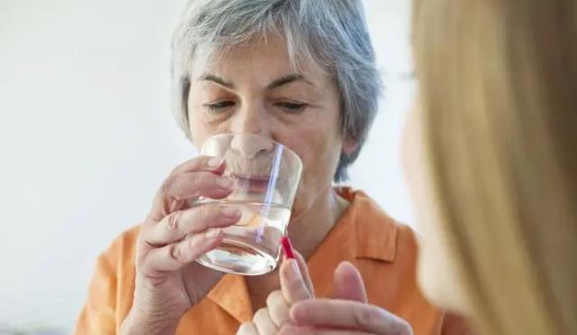 养生|血栓“大户”或被揪出,堪比肥肉,医生:常吃,血管或许扛不住