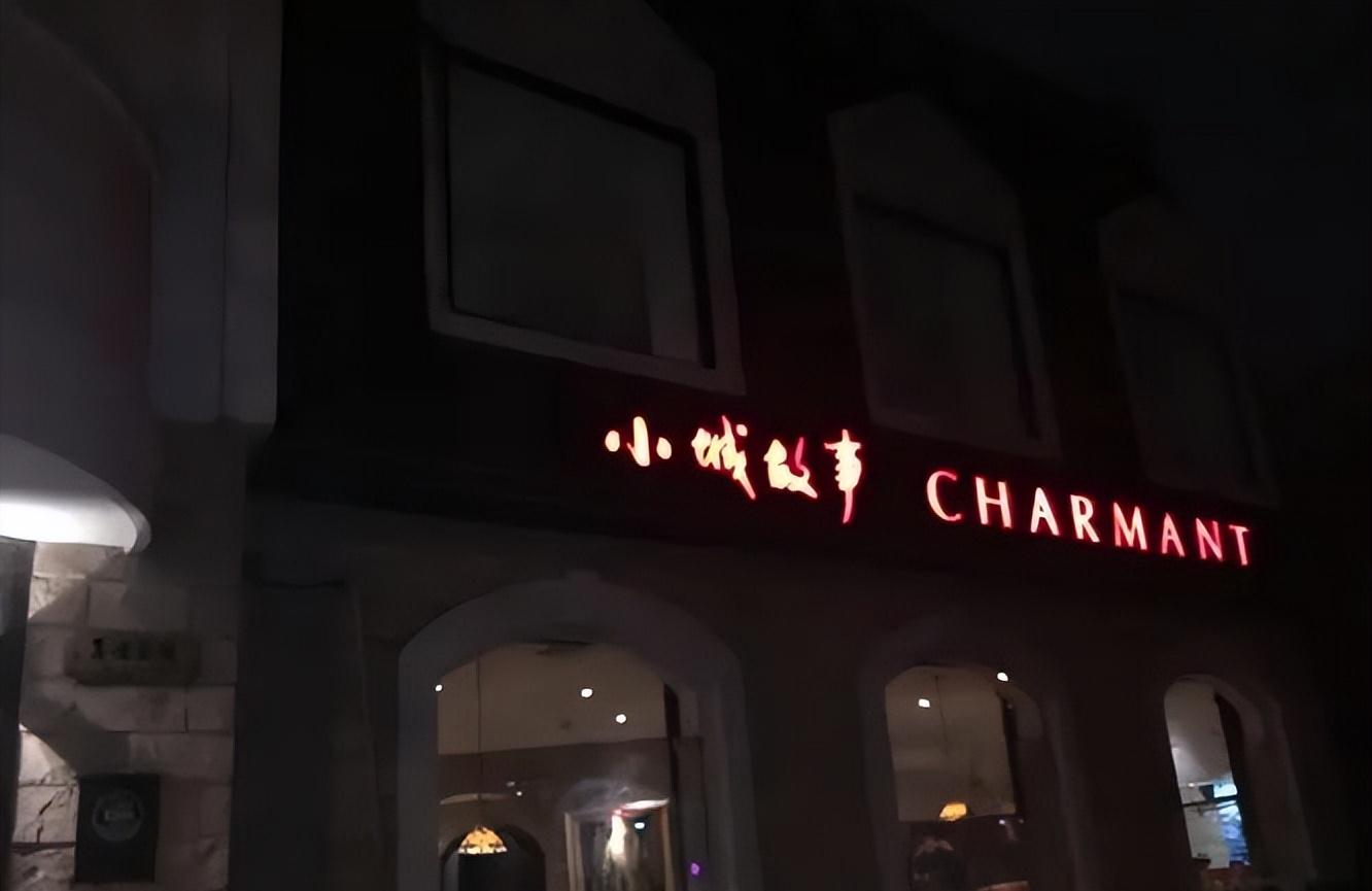 彭于晏|彭于晏现身上海做核酸，引全小区震荡蹲守，全程围观成追星现场