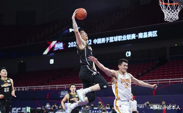辽宁男篮|辽宁6分险胜！张镇麟28分，郭艾伦冲击FMVP，杨鸣真正考验来了