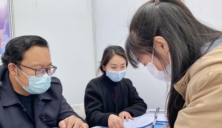 大学生|一批“新兴职业”在疫情后涌出,收入高于铁饭碗,但家长并不认可