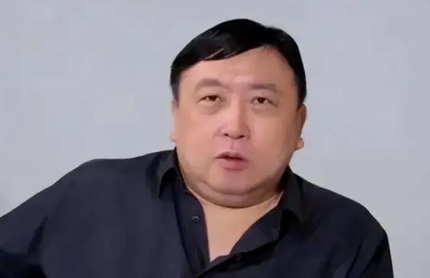 王晶|导演王晶讽刺蔡依林炎亚纶,田馥甄偷上微博惹众怒,网友:该封杀
