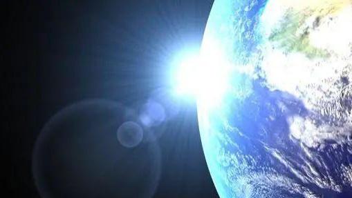 小伙意外拍下外星人的真实面貌？此次事件被称为最真实的外星人接触事件？