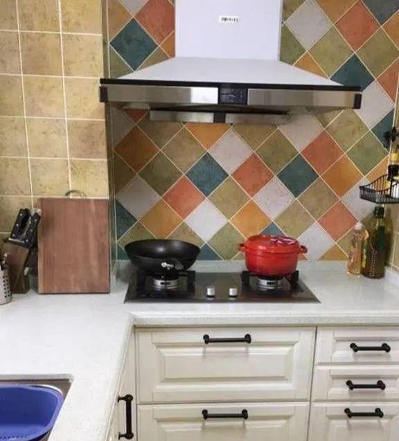 79平方米的小两居,美式田园风的设计超温馨,婆婆看了直跺脚