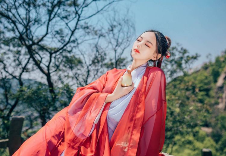 清华大学|6月起，吉星照耀，鸿运临门，财运亨通直上，职场顺利如意的属相