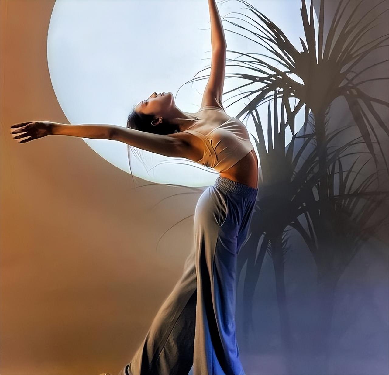 陈虹伊|花滑女神陈虹伊引争议！因穿着问题备受质疑，如今被骂到关闭评论