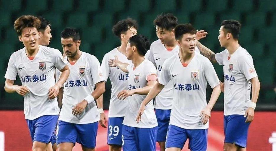 中超|下午五點(diǎn)，中超雙冠隊(duì)吃下定心丸，4外援留隊(duì)，亞冠主力陣容浮現(xiàn)