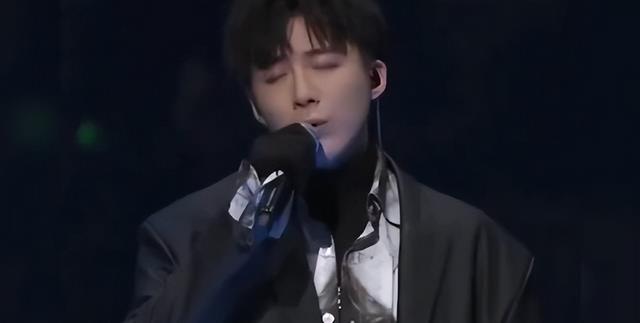 龙麻子|被央视点名表扬的5位网红,许华升为家乡造福,龙麻子成烈火英雄