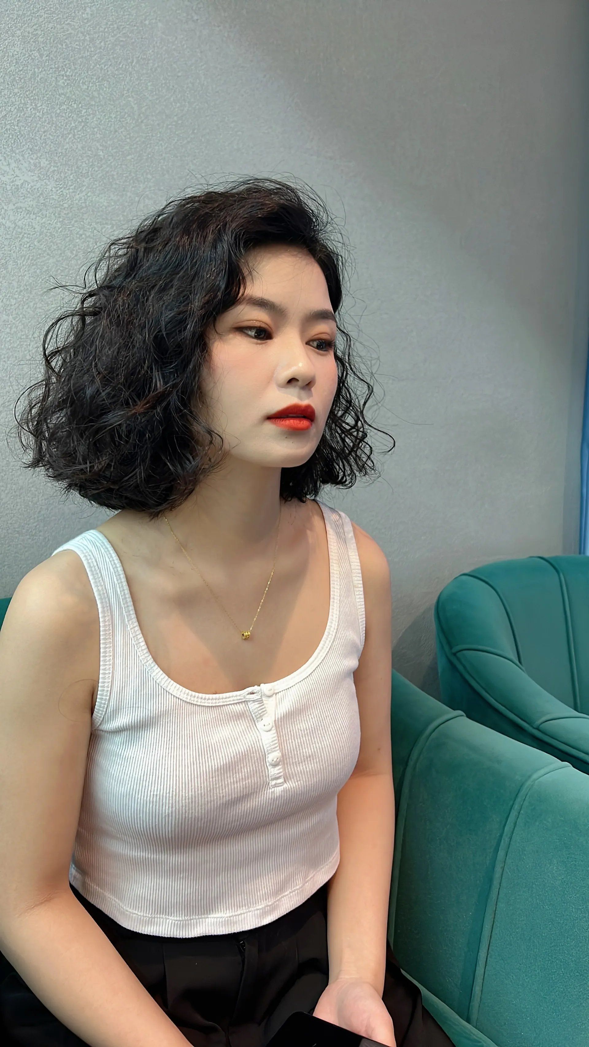 短发 最火女士短发14款，烫卷剪短美美哒，看着很心动