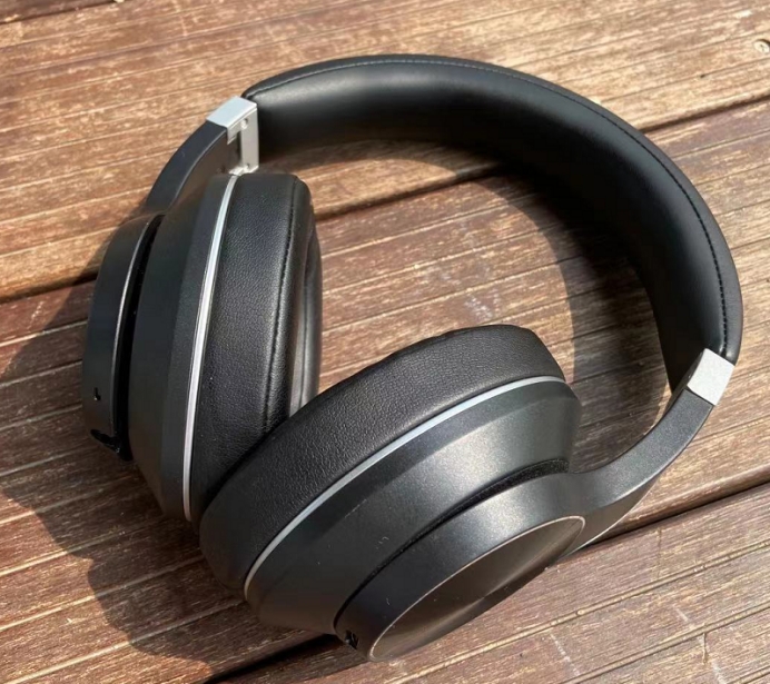 苹果|HIK D1头戴蓝牙耳机评测:优质的 ANC 和出色的音质,价格合理