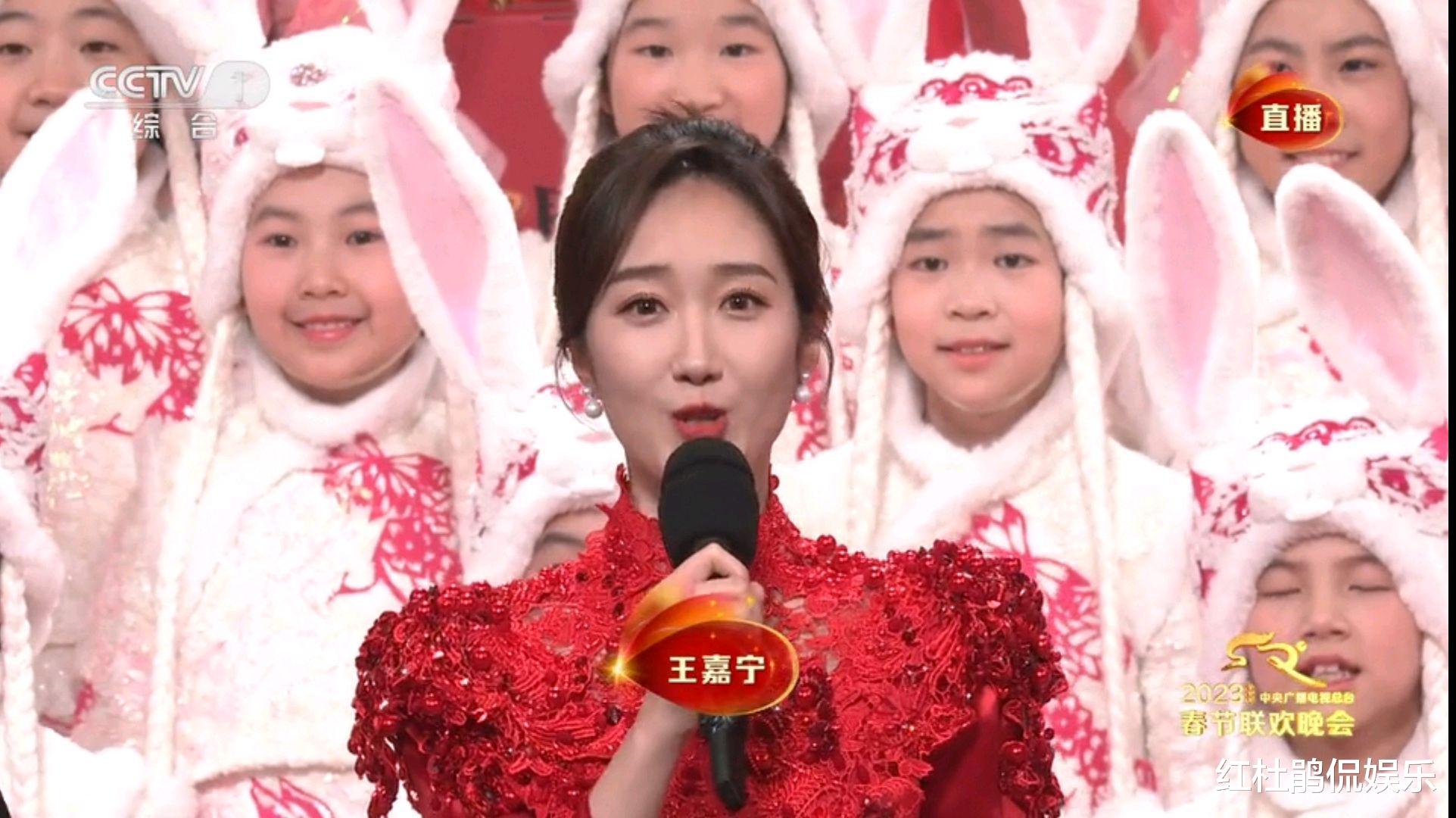 何广智|央视元宵晚会主持人曝光,春晚6人组换掉一半,新启用李梓萌、张舒越、高博