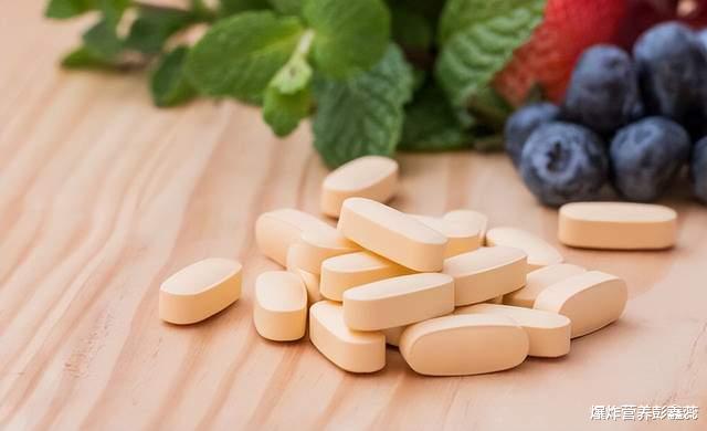 叶酸|研究证实：预防脑梗、老年痴呆，补充叶酸至关重要，多吃4种食物