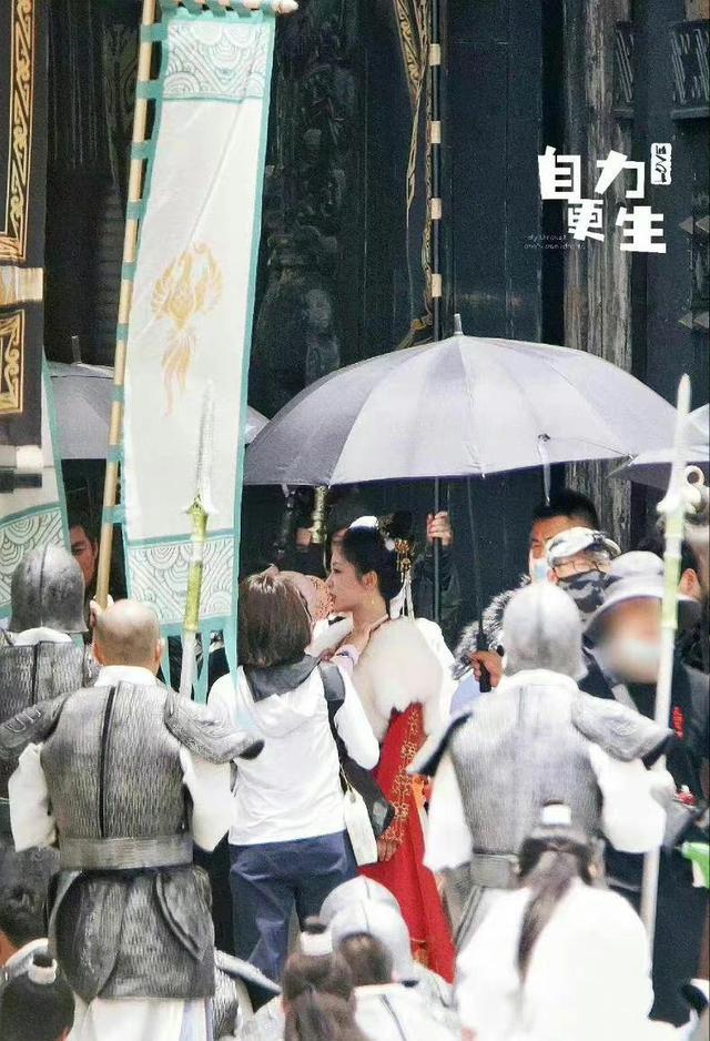 杨紫|杨紫长相思红衣造型美出了新高度，本人古装巅峰！悲壮而又大气