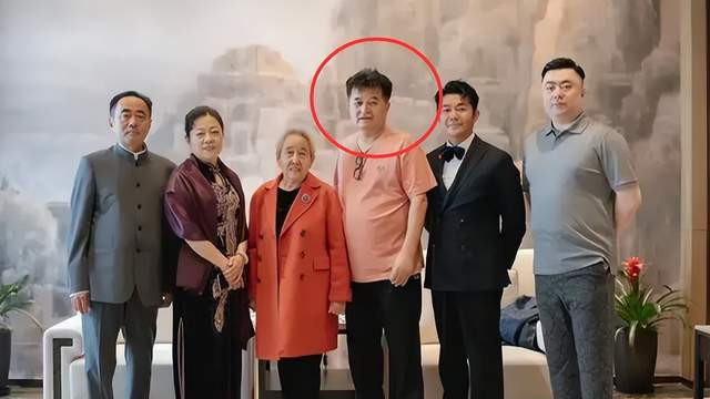 毕福剑|众星现身徐州为富豪贺寿！毕福剑上台表演，张智霖初恋与孙兴对唱