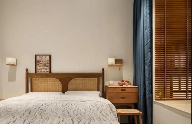 90后夫妻的复古风婚房,全屋不做吊顶,衣帽间里藏浴缸,太美了!