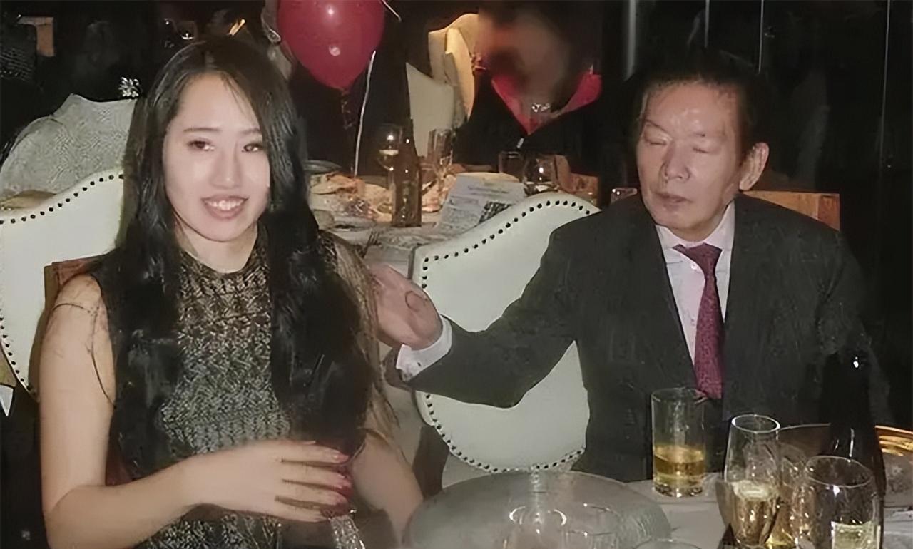 日本富豪曾与“4000个美女有染”,刚结婚就暴毙家中,网友:报应