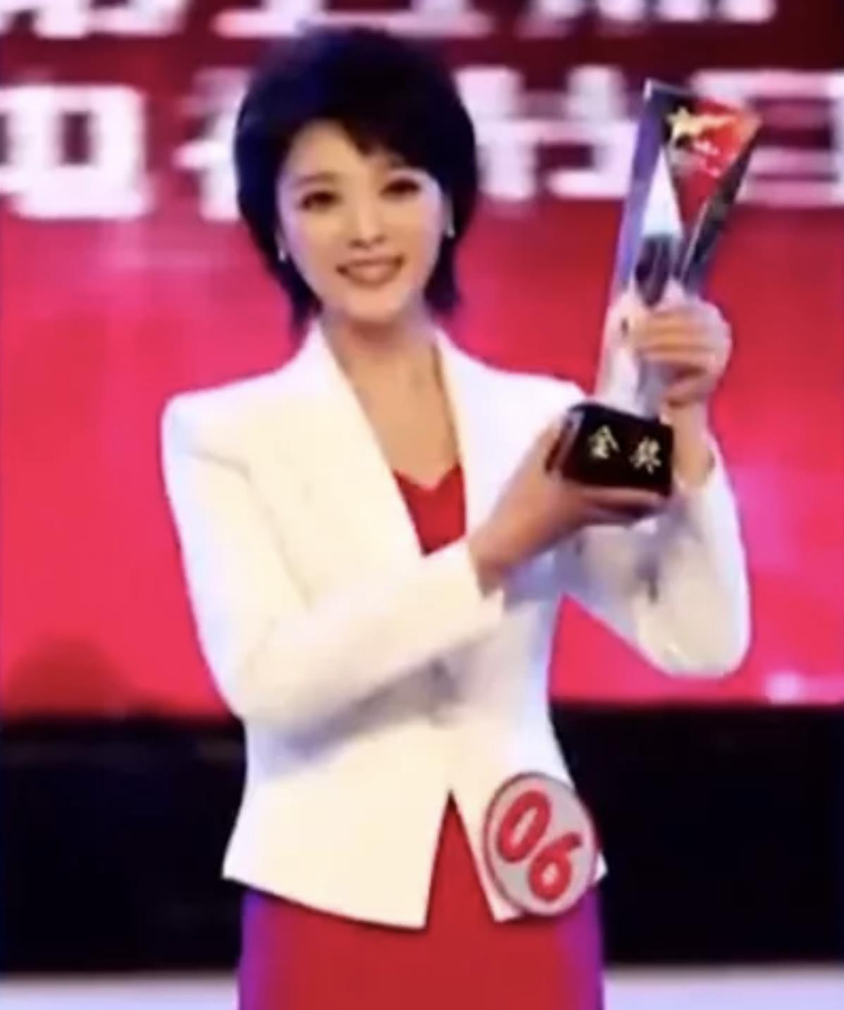 胡蝶|胡蝶：嫁导演陆川7年生2娃，独自产检、长期分居，如今幸福美满