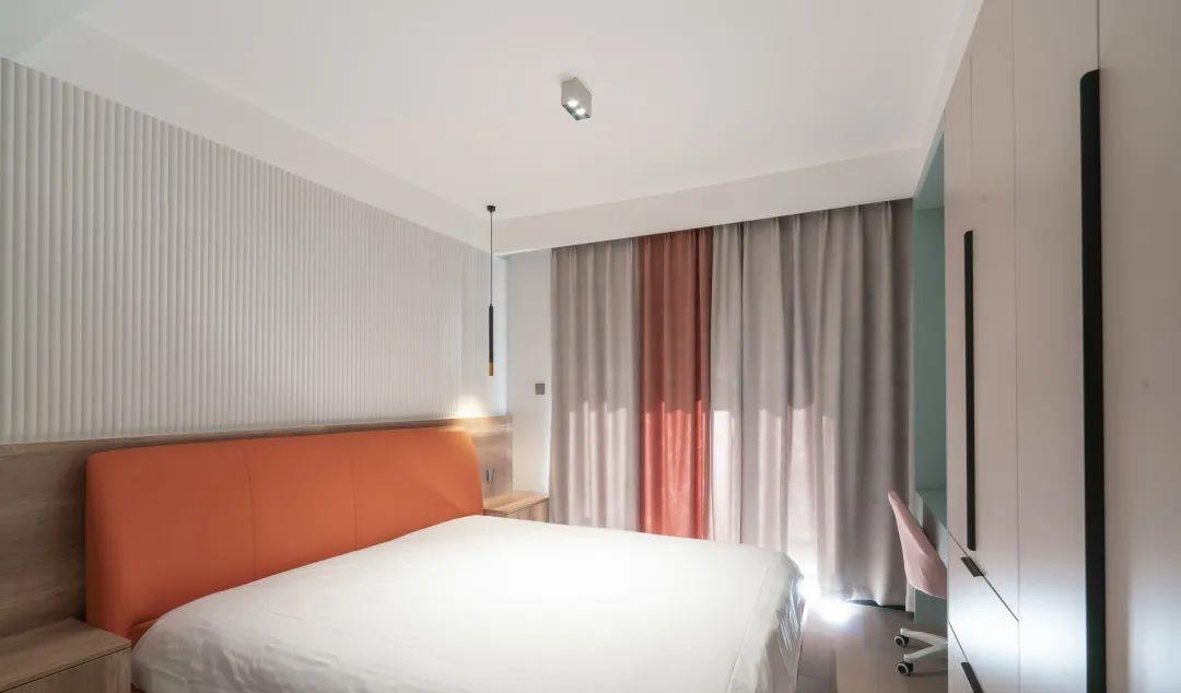 95㎡阳光暖居,入户以亚克力透明管做隔断,每天回家都充满惊喜!