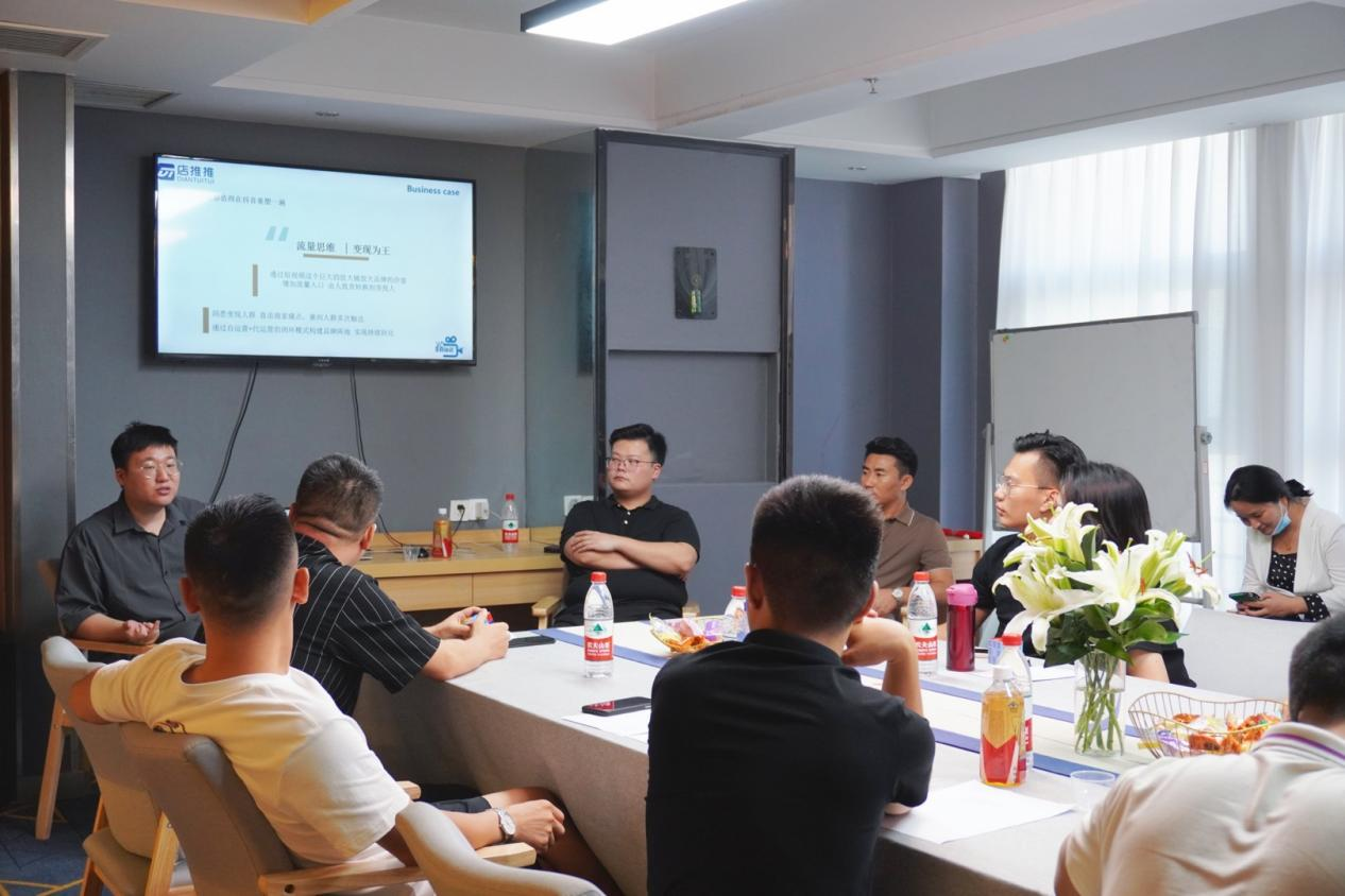 马克·扎克伯格|河南省互联网企业10强榜单与河南省互联网企业最具潜力10强榜单