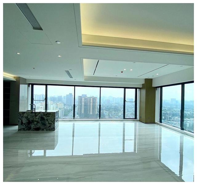 赵露思|赵露思晒成都“豪宅”火了：140㎡超大客厅，精致奢华，令人羡慕