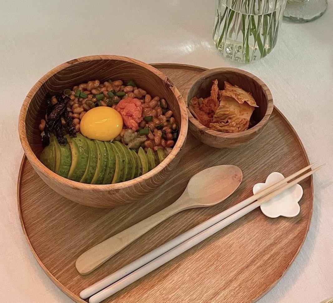 韩国精致小二层，芝麻大空间布置得温暖治愈，一个人依旧不愿将就