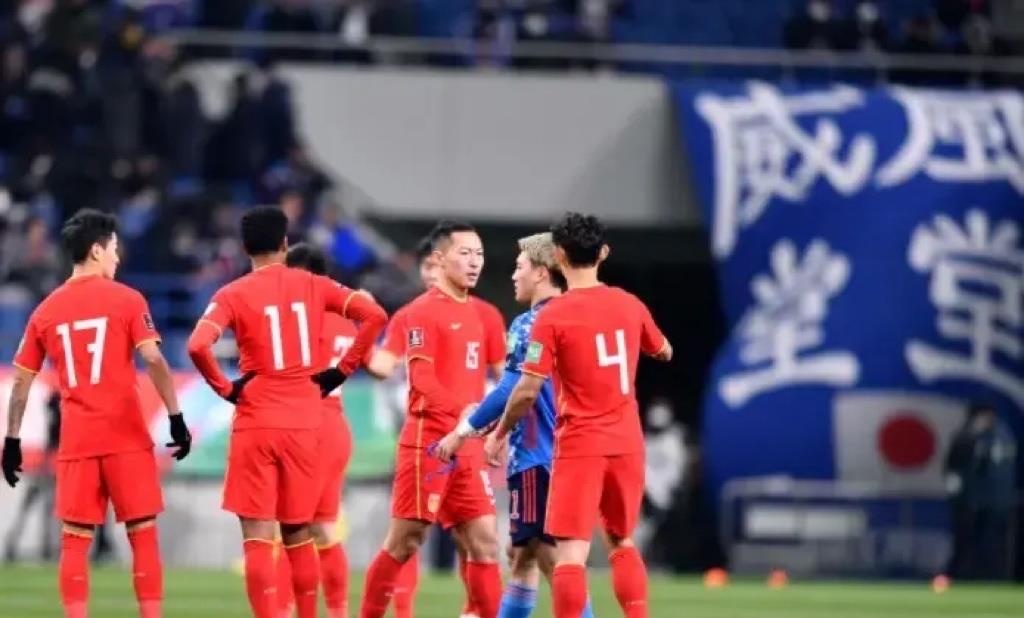 央视|从3-0到3-2！中国男足8杀越南，无惧挑衅，洛国富解禁，央视直播