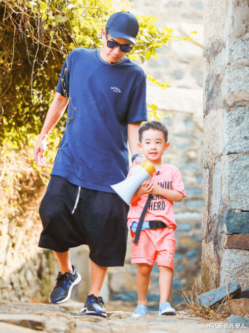 林志颖|《爸哪》萌娃身高猛长,林志颖儿子12岁近1米7,王诗龄高又壮