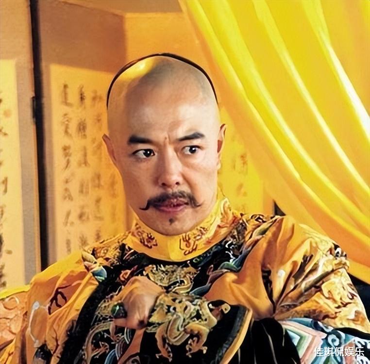 倪妮|张铁林在横店拍戏,导演一喊咔,现场立马乱套,皇帝也没人管了