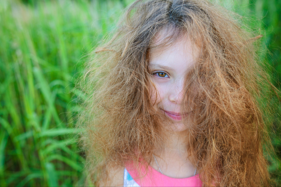 护理 头发烫焦了又不想剪，如何补救？用这种方法，可以改善焦发状态