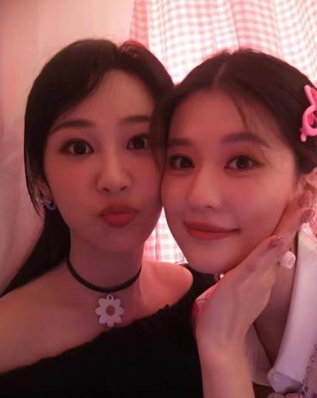 杨紫30岁生日，李现连续五年发文为她庆生，乔欣卡在零点送祝福