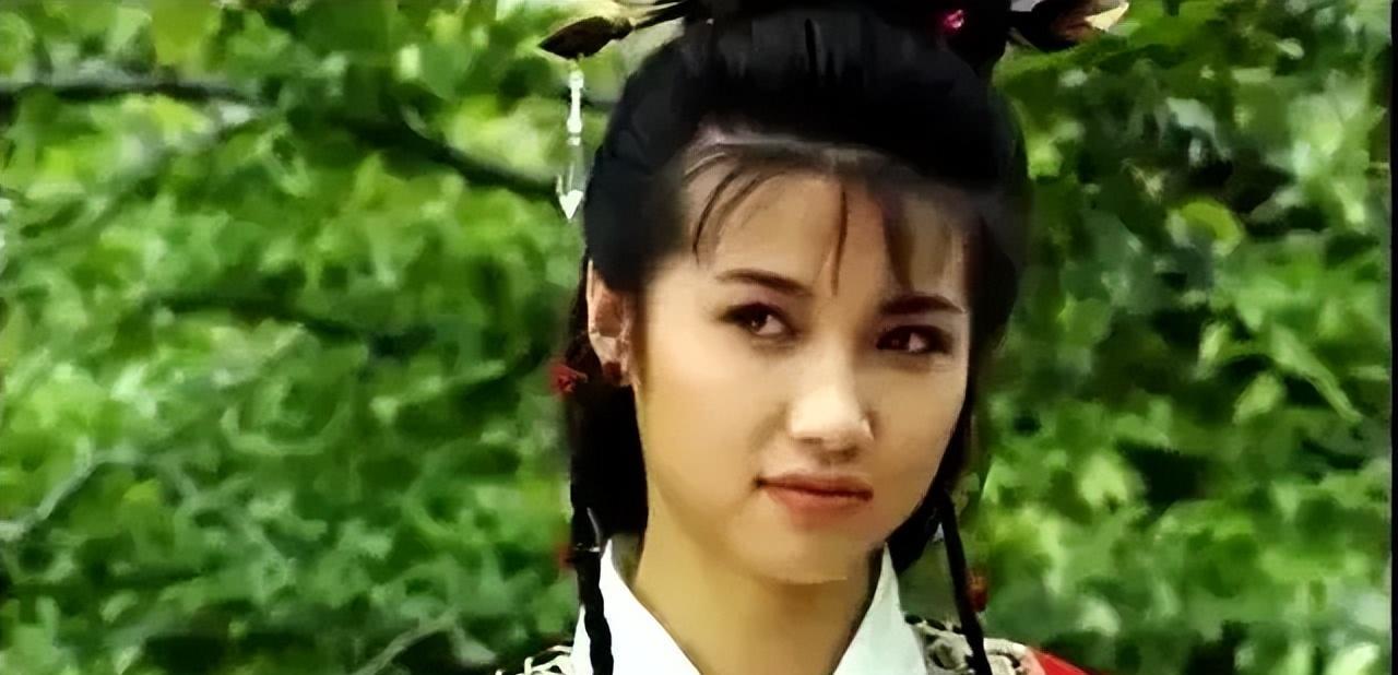 丑女|“八料影后”颜丙燕:为母散尽家财,逼婚吓跑前任,49岁仍单身