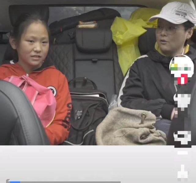 袁立|49岁袁立近照曝光,身材发福星味全无,脸部圆润变化大