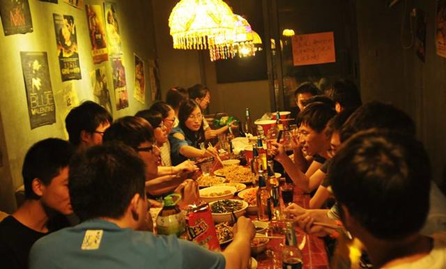 |饭局上，不主动转桌子的人，往往是这3种人，很准别不信