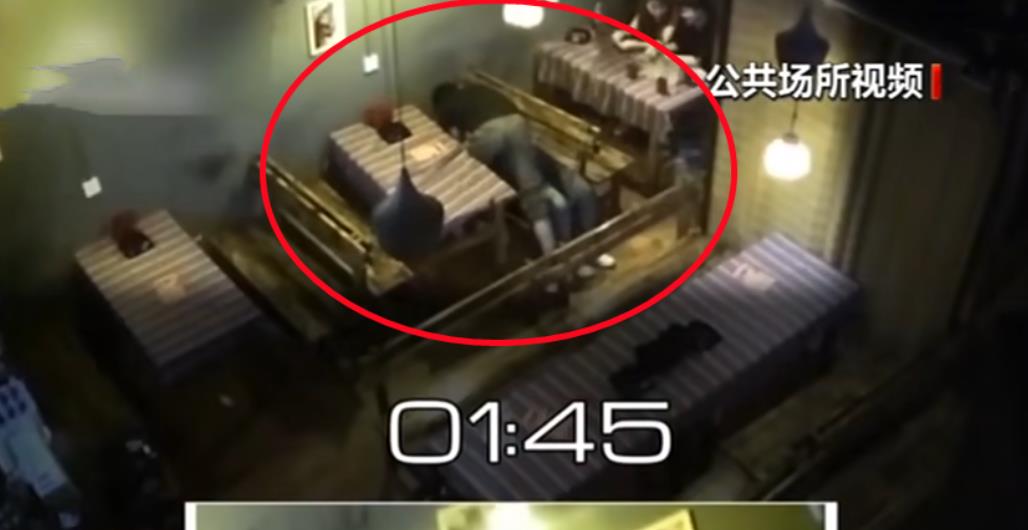19年云南18岁女孩参加同学聚会,与3名大学生喝酒,深夜跳江自尽