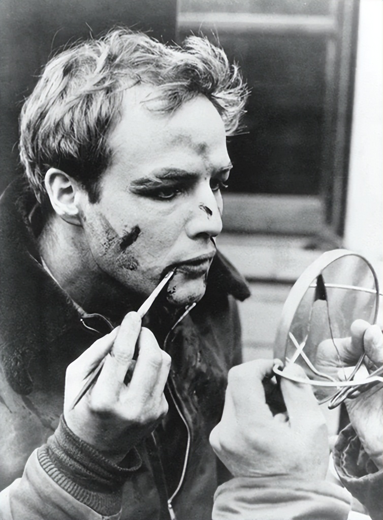 马龙·白兰度|大溪地女孩：19岁遇到36岁马龙·白兰度，孩子生了10年后才被承认