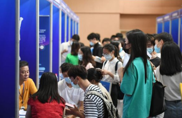 大学生|特殊形势下，6类“不会倒闭”的企业，不想考编的毕业生不妨一试