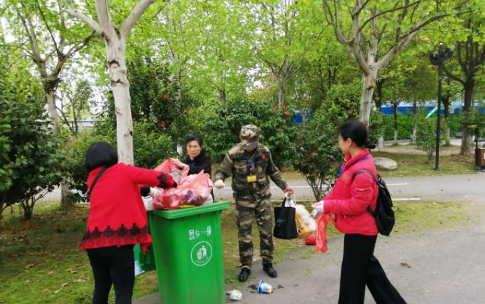 灭绝80年的僧面猴如今重新现身,引起专家不安,霍金预言成真?